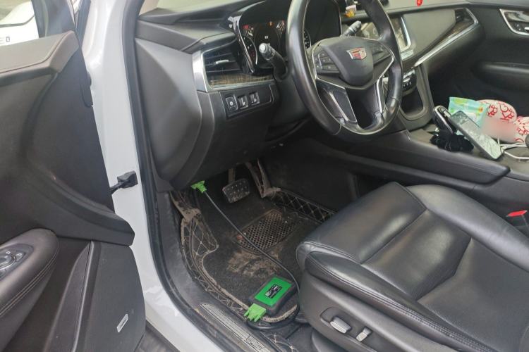 Used Cadillac XT5 2018 25T Luxury Model Driver Seat