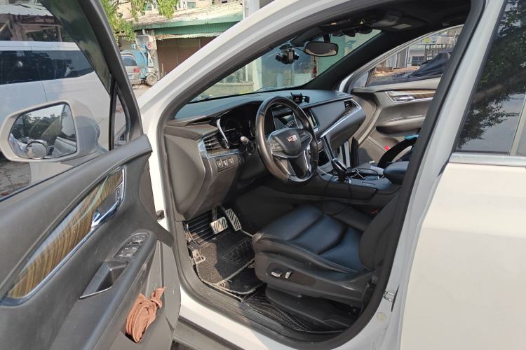 Used Cadillac XT5 2018 25T Tech Model Driver Seat