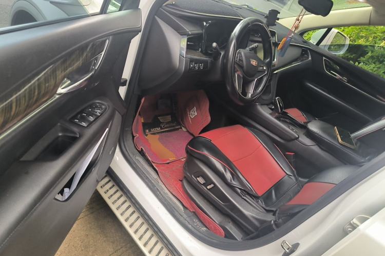 Used Cadillac XT5 2018 25T Luxury Model Driver Seat