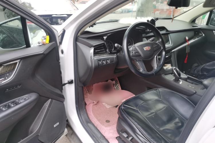 Used Cadillac XT5 2018 25T Luxury Model Driver Seat
