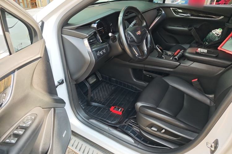 Used Cadillac XT5 2018 25T Tech Model Driver Seat