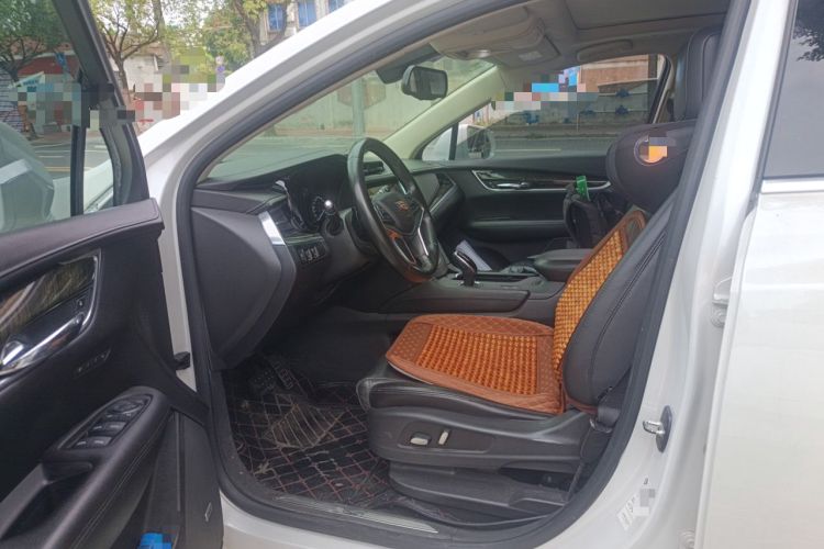 Used Cadillac XT5 2018 25T Luxury Model Driver Seat