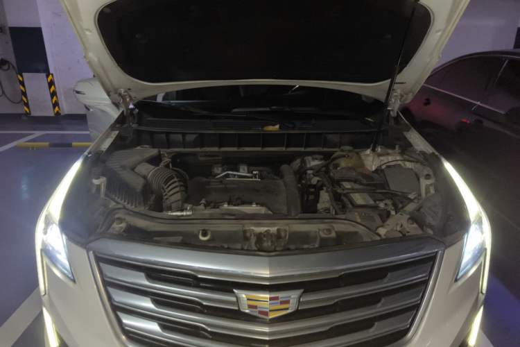Used Cadillac XT5 2018 28T Four-Wheel Drive Luxury Model Engine Bay