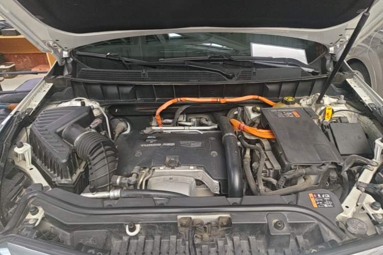 Used Cadillac XT5 2018 28E Four-Wheel Drive Tech Version Engine Bay