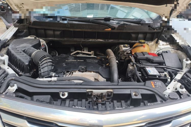 Used Cadillac XT5 2018 25T Luxury Model Engine Bay