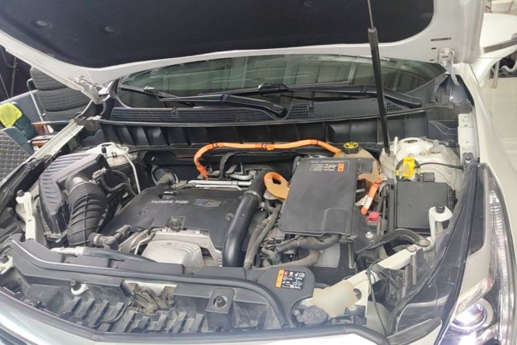 Used Cadillac XT5 2018 28E Four-Wheel Drive Tech Version Engine Bay