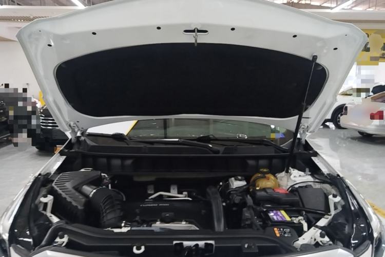 Used Cadillac XT5 2018 28T Four-Wheel Drive Luxury Model Engine Bay