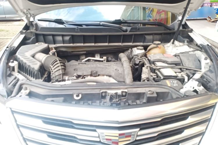 Used Cadillac XT5 2018 25T Tech Model Engine Bay