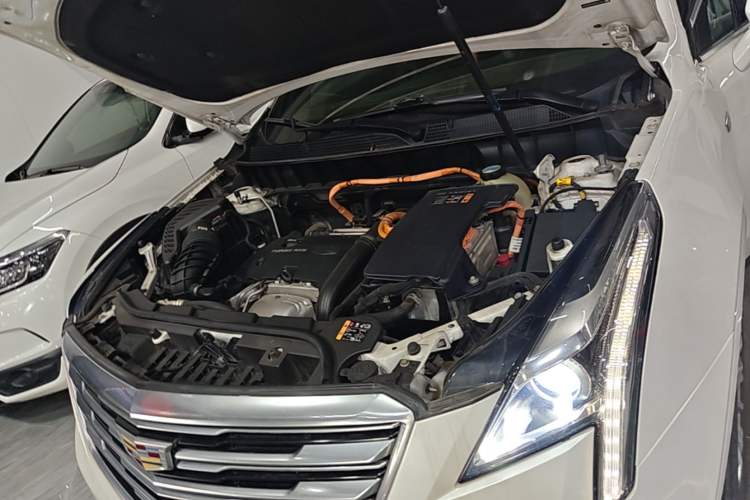 Used Cadillac XT5 2018 28E Four-Wheel Drive Tech Version Engine Bay