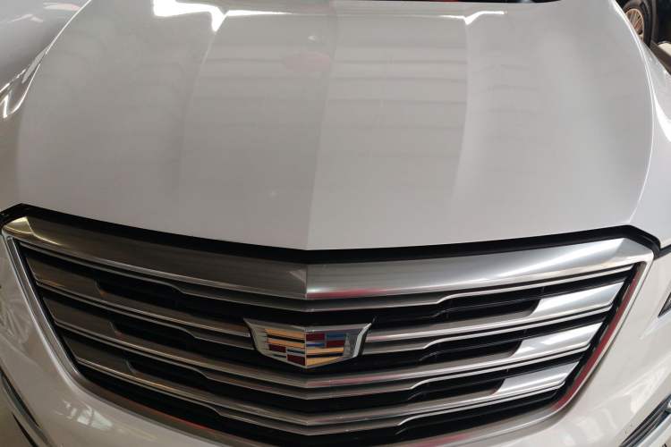 Used Cadillac XT5 2018 25T Luxury Model Engine Bay