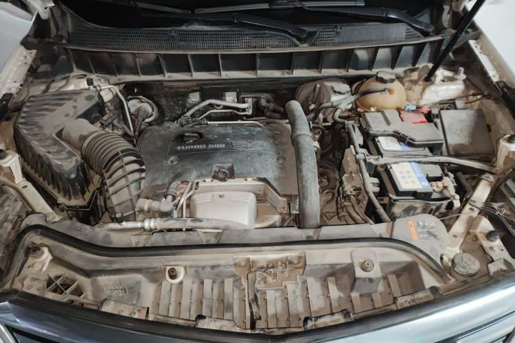 Used Cadillac XT5 2018 25T Luxury Model Engine Bay