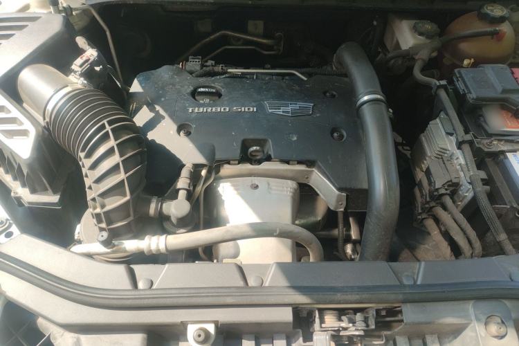 Used Cadillac XT5 2018 25T Luxury Model Engine Bay