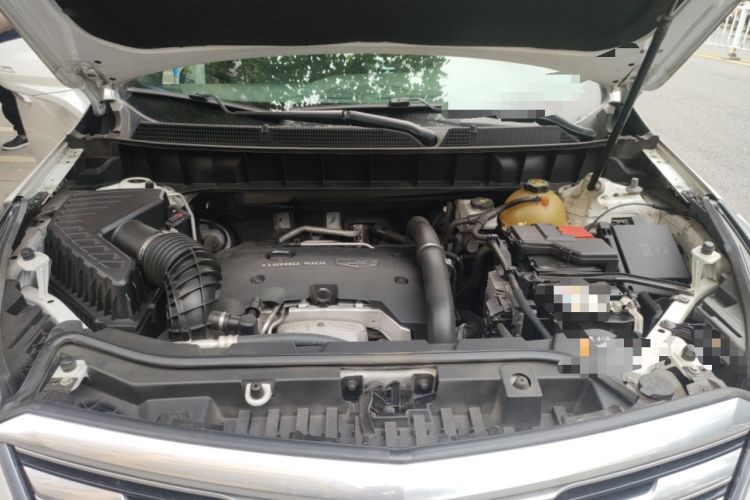 Used Cadillac XT5 2018 25T Tech Model Engine Bay