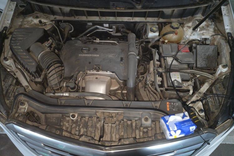 Used Cadillac XT5 2018 25T Luxury Model Engine Bay