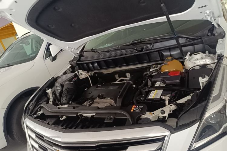 Used Cadillac XT5 2018 28T Four-Wheel Drive Luxury Model Engine Bay
