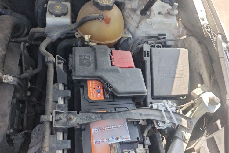 Used Cadillac XT5 2018 25T Luxury Model Engine Bay Left