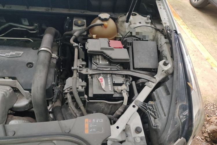 Used Cadillac XT5 2018 25T Luxury Model Engine Bay Left