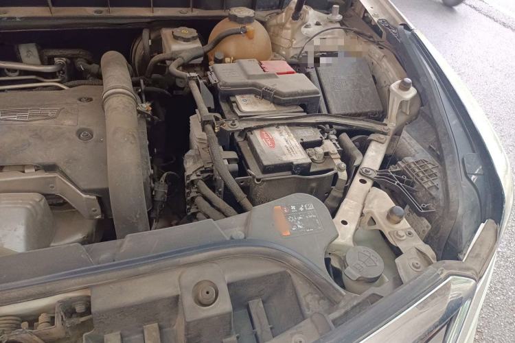 Used Cadillac XT5 2018 28T Four-Wheel Drive Luxury Model Engine Bay Left
