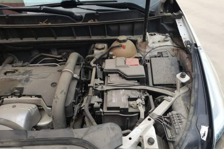 Used Cadillac XT5 2018 28T Four-Wheel Drive Luxury Model Engine Bay Left