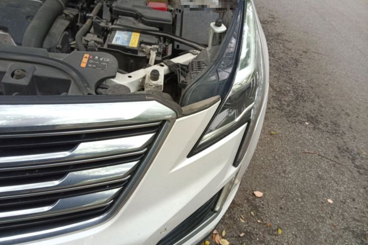 Used Cadillac XT5 2018 28T Four-Wheel Drive Luxury Model Engine Bay Left