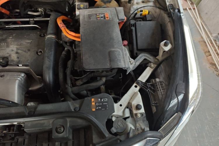 Used Cadillac XT5 2018 28E Four-Wheel Drive Leading Version Engine Bay Left