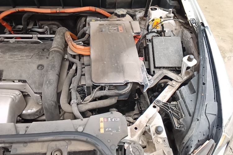Used Cadillac XT5 2018 28E Four-Wheel Drive Tech Version Engine Bay Left