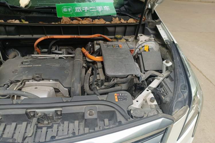 Used Cadillac XT5 2018 28E Four-Wheel Drive Tech Version Engine Bay Left
