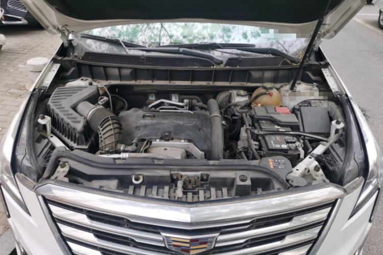 Used Cadillac XT5 2018 25T Luxury Model Engine Bay