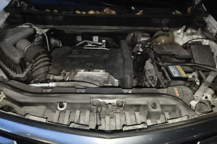 Used Cadillac XT5 2018 25T Luxury Model Engine Bay