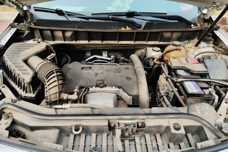 Used Cadillac XT5 2018 25T Luxury Model Engine Bay