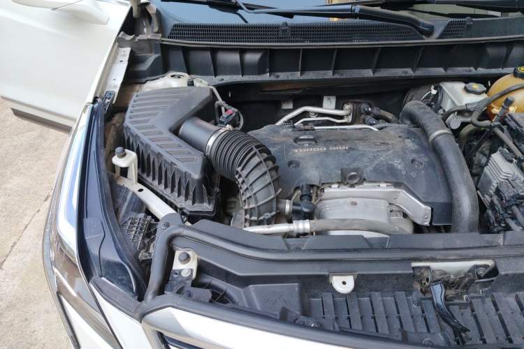 Used Cadillac XT5 2018 28T Four-Wheel Drive Luxury Model Engine Bay Right