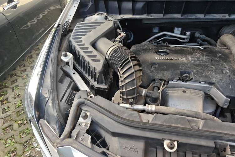 Used Cadillac XT5 2018 25T Luxury Model Engine Bay Right