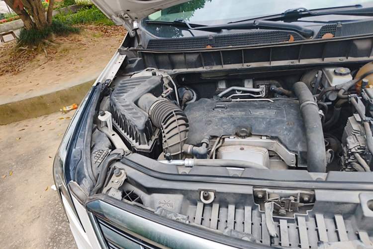 Used Cadillac XT5 2018 28T Four-Wheel Drive Luxury Model Engine Bay Right
