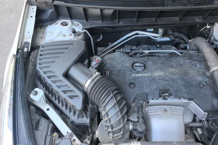 Used Cadillac XT5 2018 25T Luxury Model Engine Bay Right