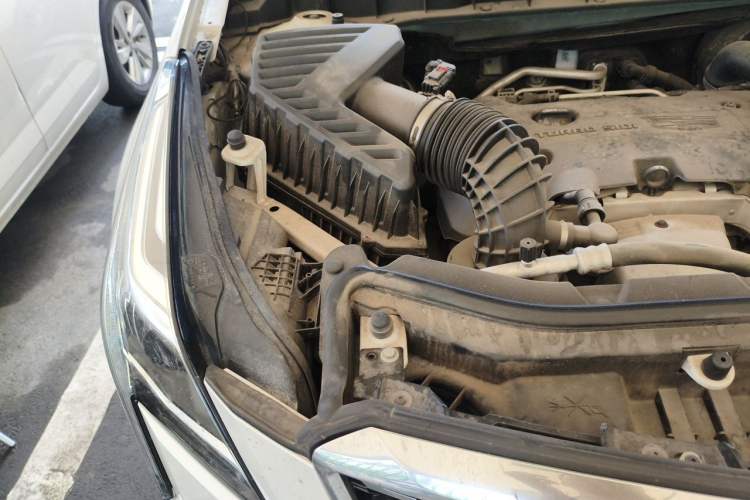 Used Cadillac XT5 2018 28T Four-Wheel Drive Luxury Model Engine Bay Right