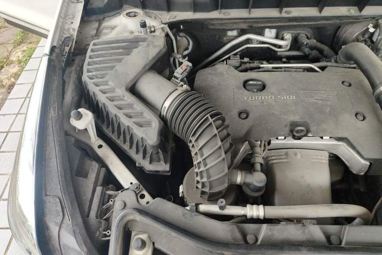 Used Cadillac XT5 2018 25T Luxury Model Engine Bay Right