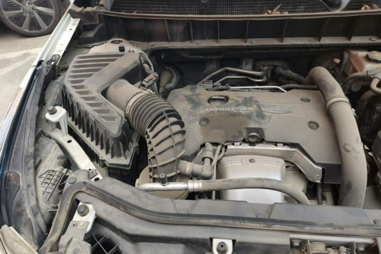 Used Cadillac XT5 2018 28T Four-Wheel Drive Luxury Model Engine Bay Right