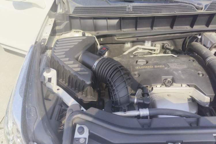 Used Cadillac XT5 2018 25T Luxury Model Engine Bay Right