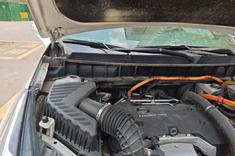 Used Cadillac XT5 2018 28E Four-Wheel Drive Tech Version Engine Bay Right