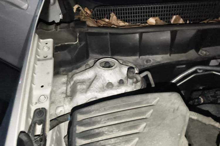 Used Cadillac XT5 2018 25T Luxury Model Engine Bay Right