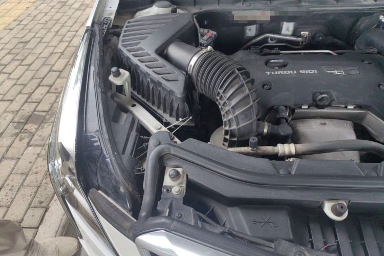 Used Cadillac XT5 2018 25T Luxury Model Engine Bay Right