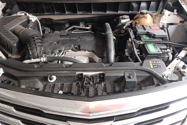 Used Cadillac XT5 2018 28T Four-Wheel Drive Luxury Model Engine Bay