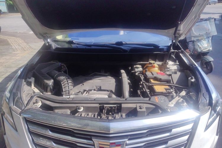 Used Cadillac XT5 2018 28T Four-Wheel Drive Luxury Model Engine Bay