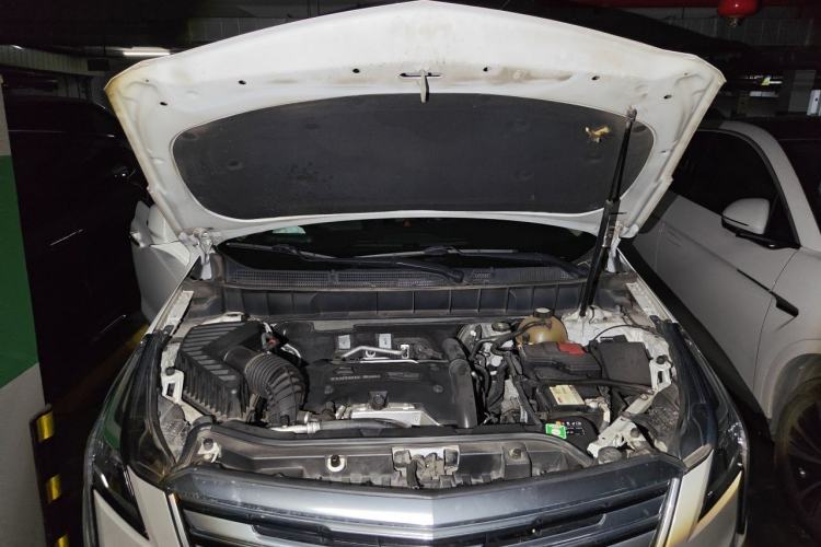 Used Cadillac XT5 2018 28T Four-Wheel Drive Luxury Model Engine Bay