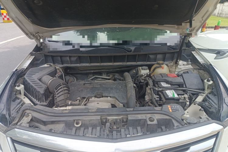 Used Cadillac XT5 2018 25T Luxury Model Engine Bay