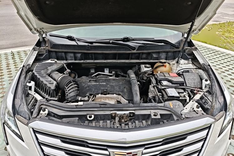 Used Cadillac XT5 2018 25T Luxury Model Engine Bay