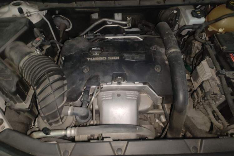 Used Cadillac XT5 2018 25T Luxury Model Engine Bay