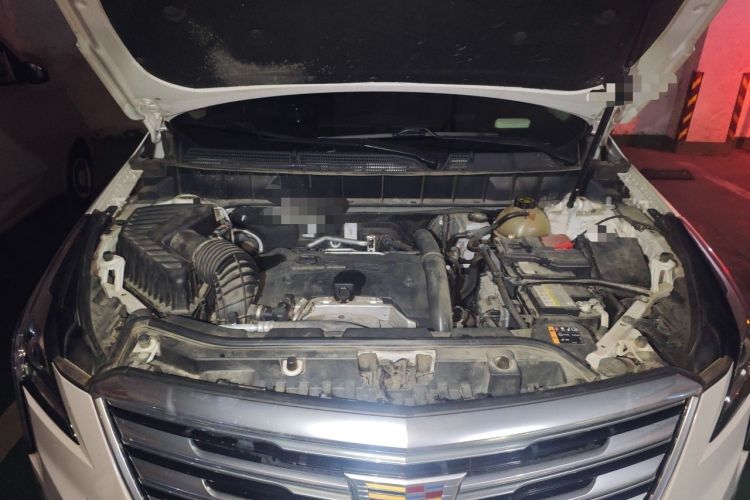 Used Cadillac XT5 2018 25T Luxury Model Engine Bay