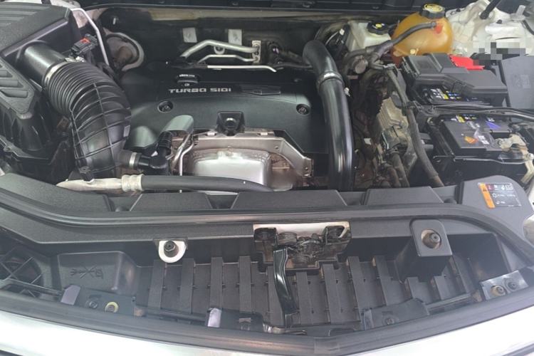 Used Cadillac XT5 2018 25T Luxury Model Engine Bay