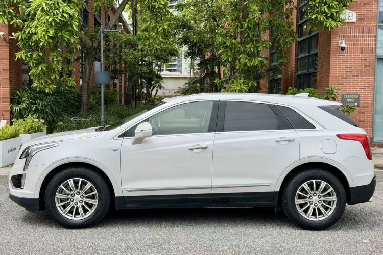 Used Cadillac XT5 2018 25T Luxury Model Exterior 1